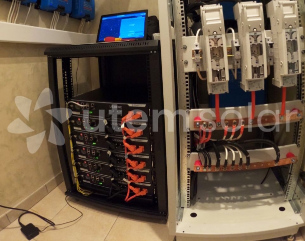 Система автономного живлення Victron Energy Quattro потужністю 12 кВт