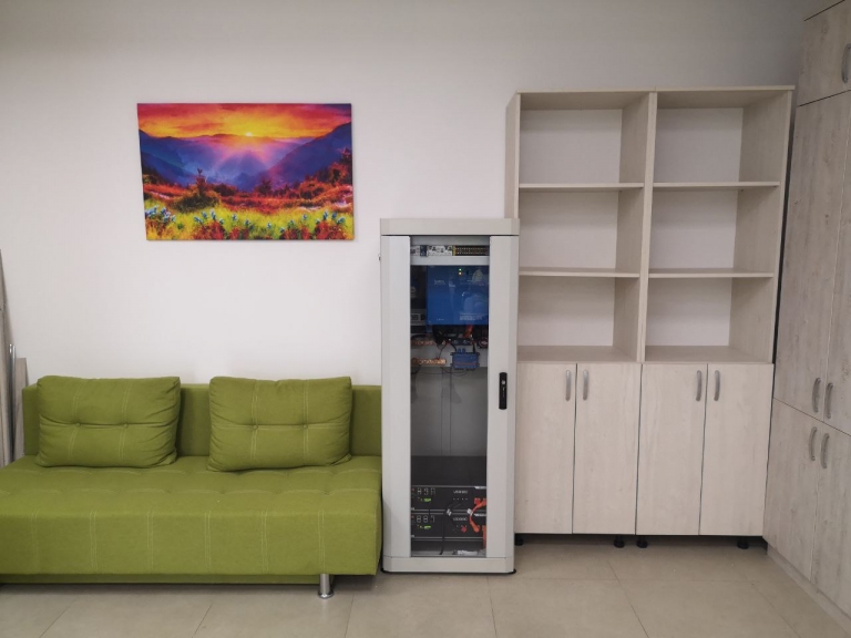 Як забезпечити резервне електроживлення для квартири та офісу? 