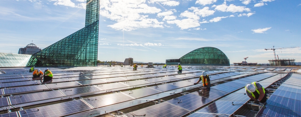 Будівництво сонячних електростанцій