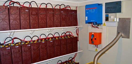 Система безперебійного живлення